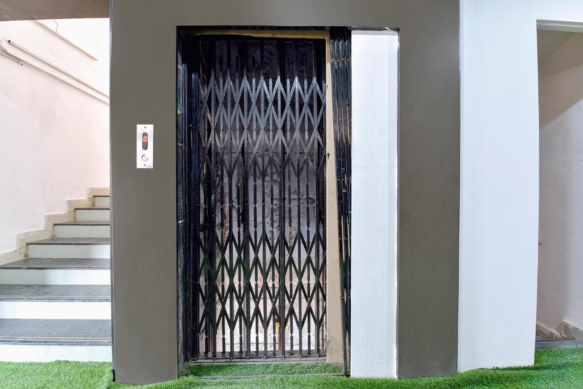 Fabhotel Star Ahmadabad Zewnętrze zdjęcie